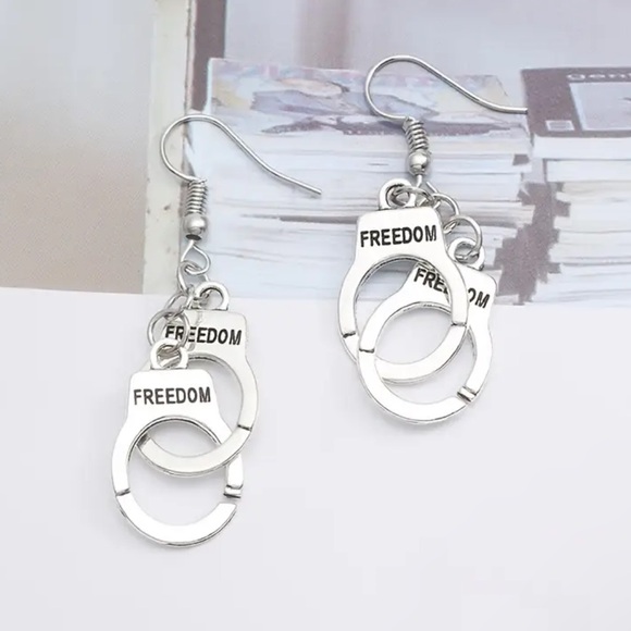 Earrings, Silver tone, Freedom Handcuff Design, NEW, Freedom Shackles, UNISEX - Picture 4 of 10